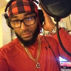 Meet your Posher, Halston